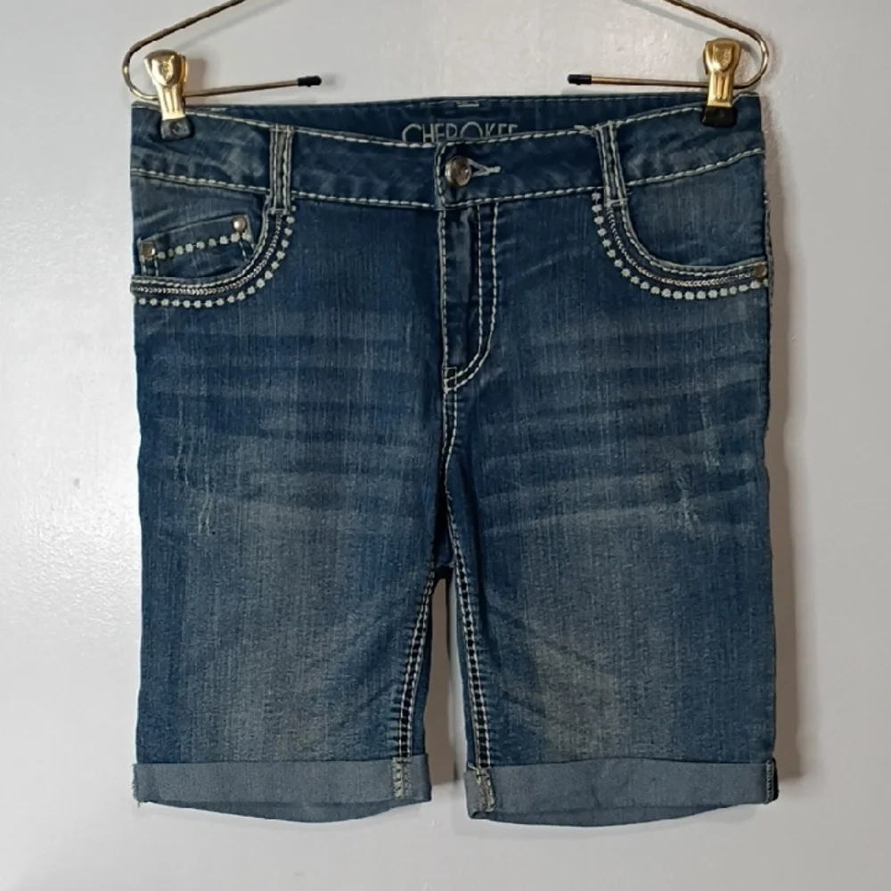 Cherokee Indigo Denim Shorts Women's XL 14-16 White Hem Embroidered - Picture 1 of 11